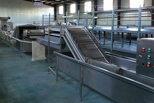 電加熱油炸機(jī)較傳統(tǒng)油炸機(jī)的優(yōu)點分析